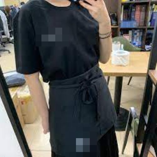 Nghỉ làm quán, chủ đòi lại áo đồng phục