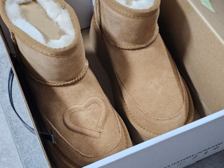 Gợi ý boots mùa đông xinh xỉu mà giá mềm cho mấy nàng nè!
