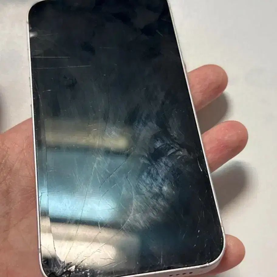 Tìm chỗ sửa iPhone uy tín ở Dongjak – ai biết chỉ giúp em với ạ 🥹