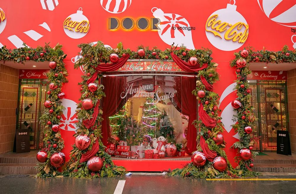 Nên tặng quà Noel gì cho bạn gái bây giờ?