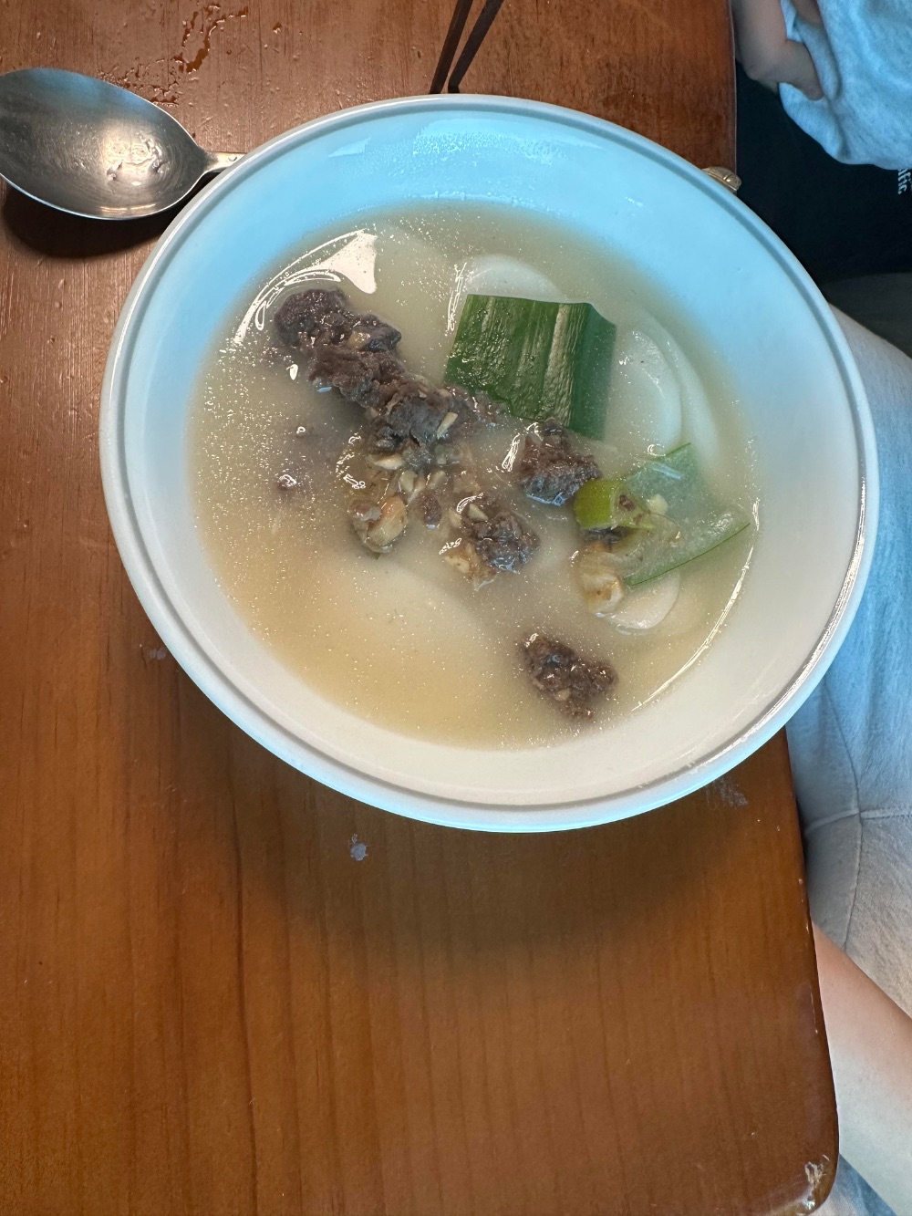 Đồ ăn người Hàn ăn ngày Tết nè!! Món tteokguk