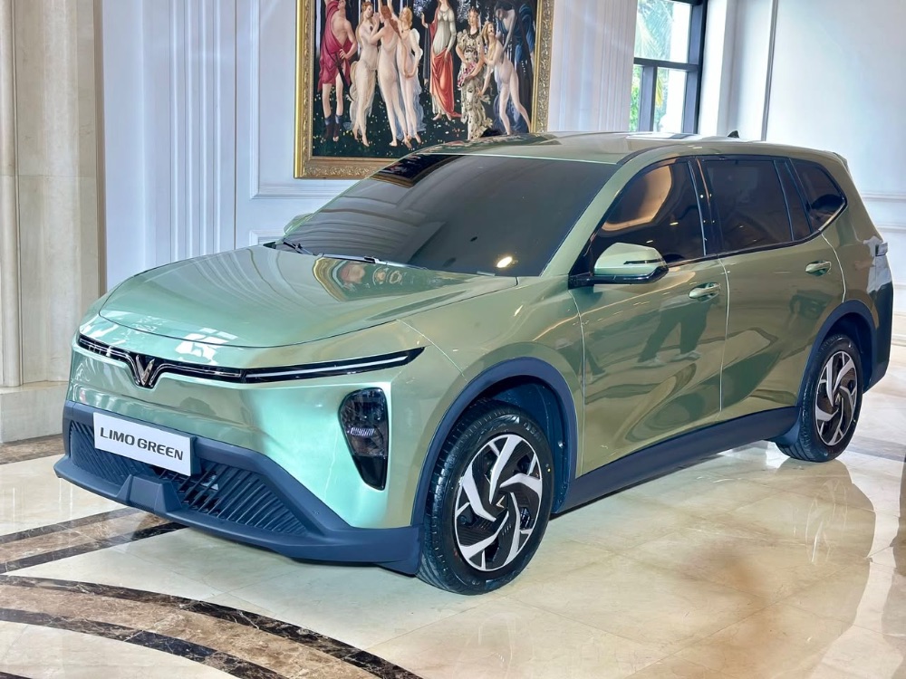 VinFast LimoGreen nhìn xịn xò dã man, có anh em nào mê không?