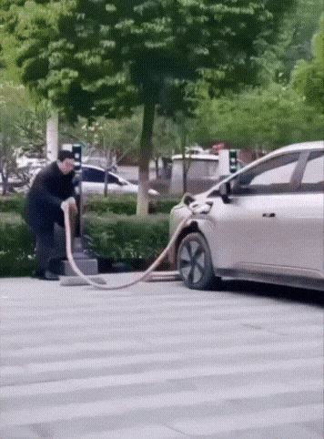 Cách sạc xe điện tiết kiệm